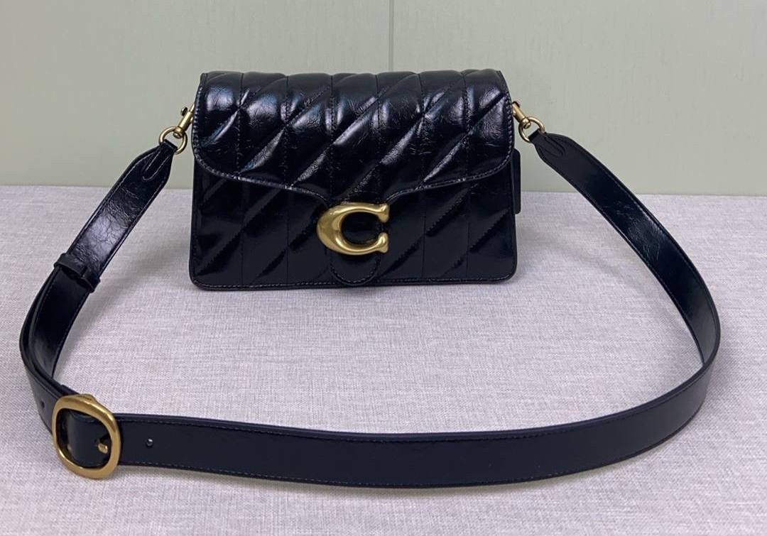 сумка coach женская,стеганая сумка через плечо 26 с цепочкой coach черный,стеганая кожаная сумка через плечо tabby 20 с цепочкой coach,сумка coach,сумка стеганая