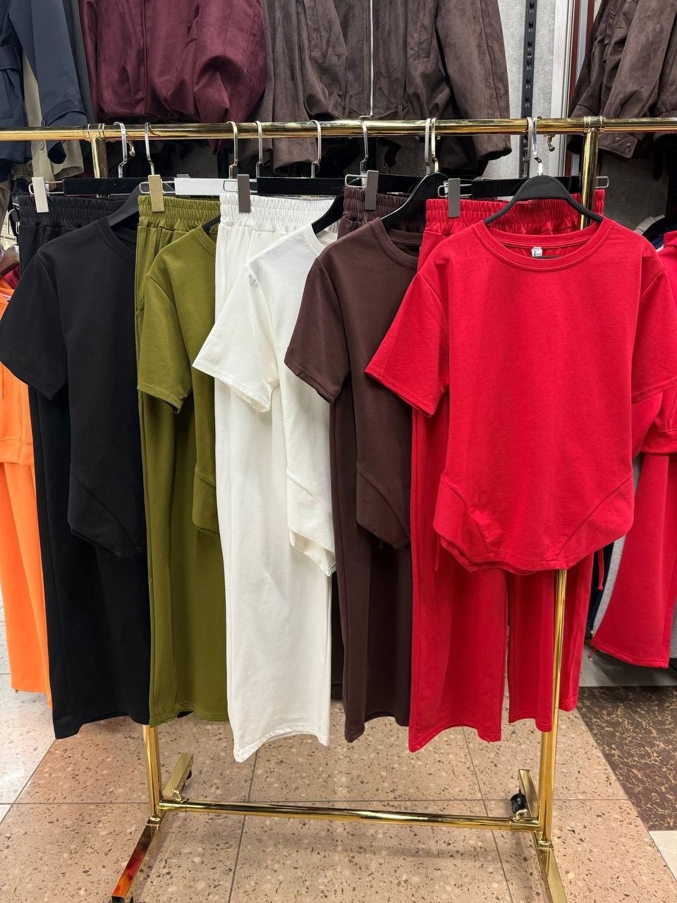 стильные костюмы,спортивные костюм,женские костюмы,летний костюм,костюм однотонный