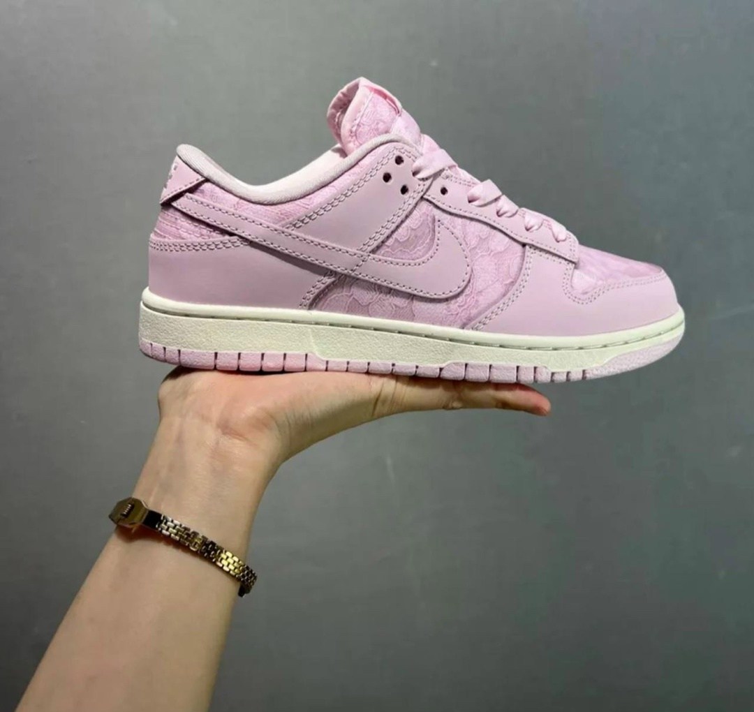 женские кроссовки nike dunk low regal pink,кроссовки nike dunk low розовый/белый,nike dunk low,кроссовки nike sb dunk low,nike розовые кроссовки dunk для женщин