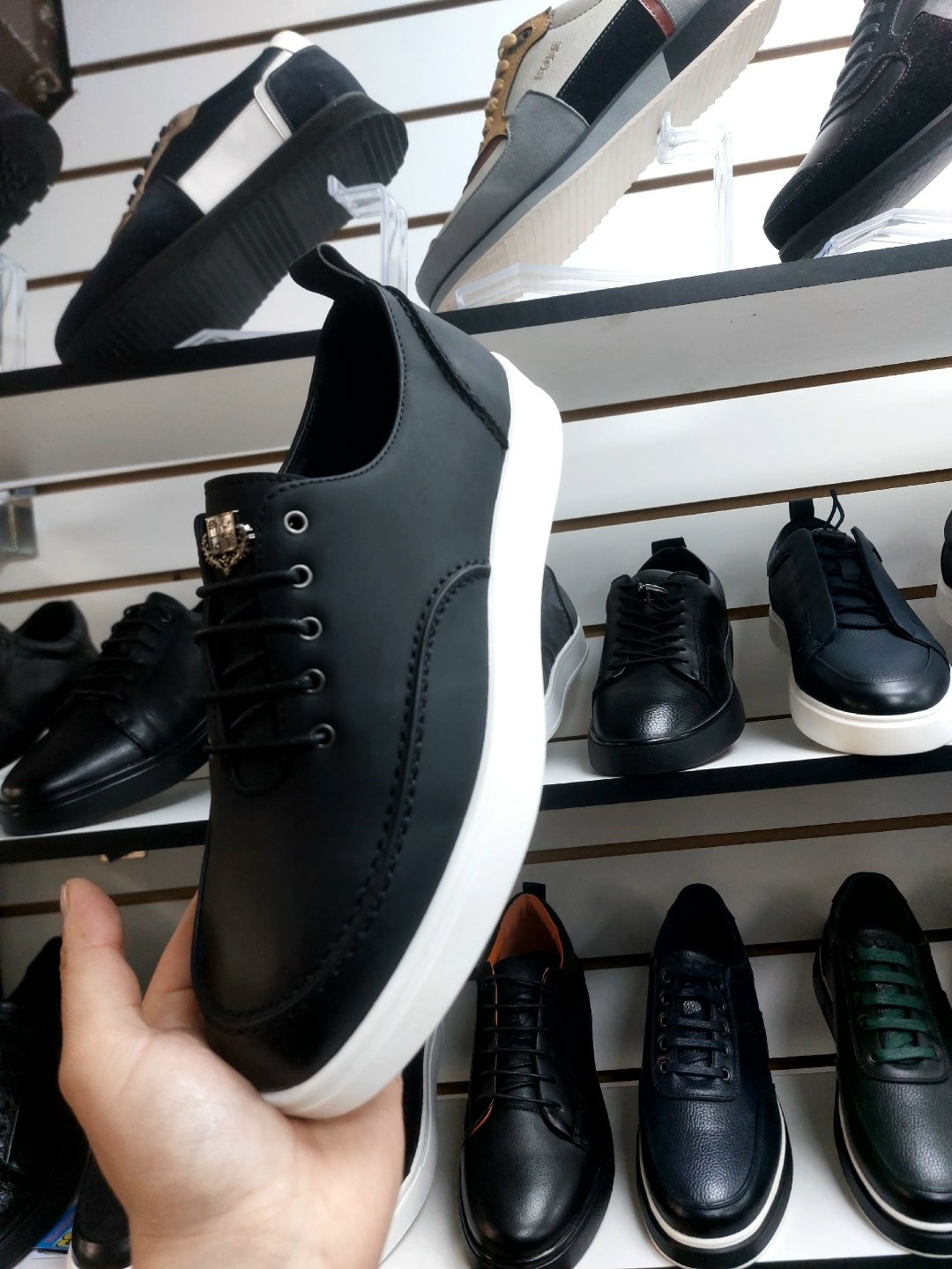 ,мужские кеды с белой подошвой черные кожаные quatro control,мужские кроссовки модные,кеды мужские кожаные,обуви