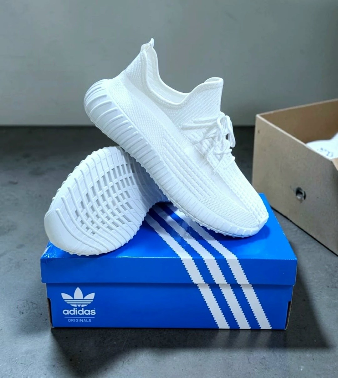 кроссовки,кроссовки изи,кроссовки изики,женские кроссовки,дышащие кроссовки