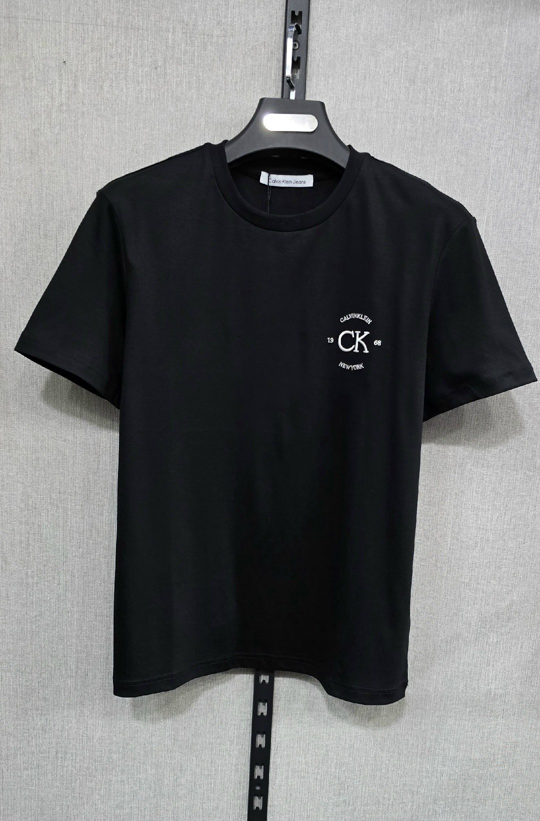 мужская футболка,футболке,футболка calvin klein jeans,мужские джинсы,мужская мода