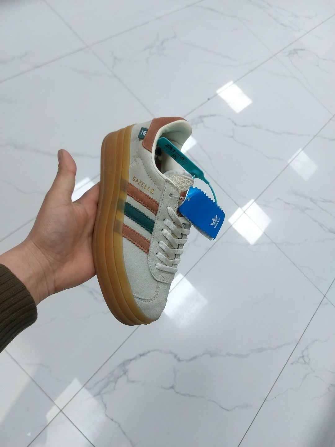 кроссовки adidas originals gazelle,кроссовки adidas,,кроссовки adidas gazelle bold,кроссовки adidas originals gazelle bold