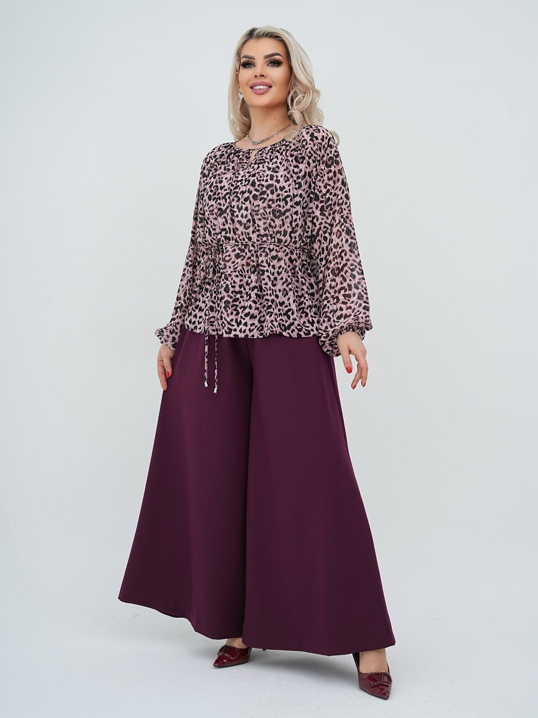 костюм брючный вечерний,костюм с брюками,блуза свободного кроя,,костюм двойка