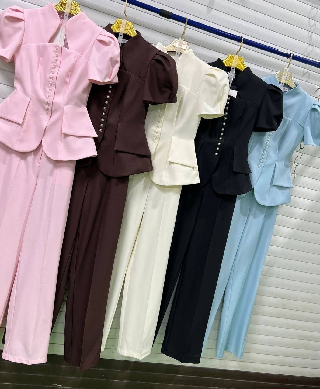 белый костюм брючный,брючный женский костюм,белые костюмы,женские деловые костюмы,белый костюм женский