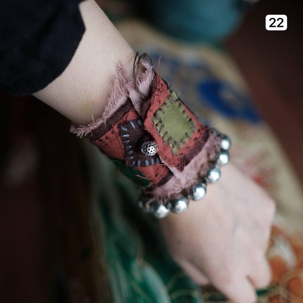 браслет в стиле бохо,браслет текстильный,браслет бохо,украшения бохо,перчатки браслеты