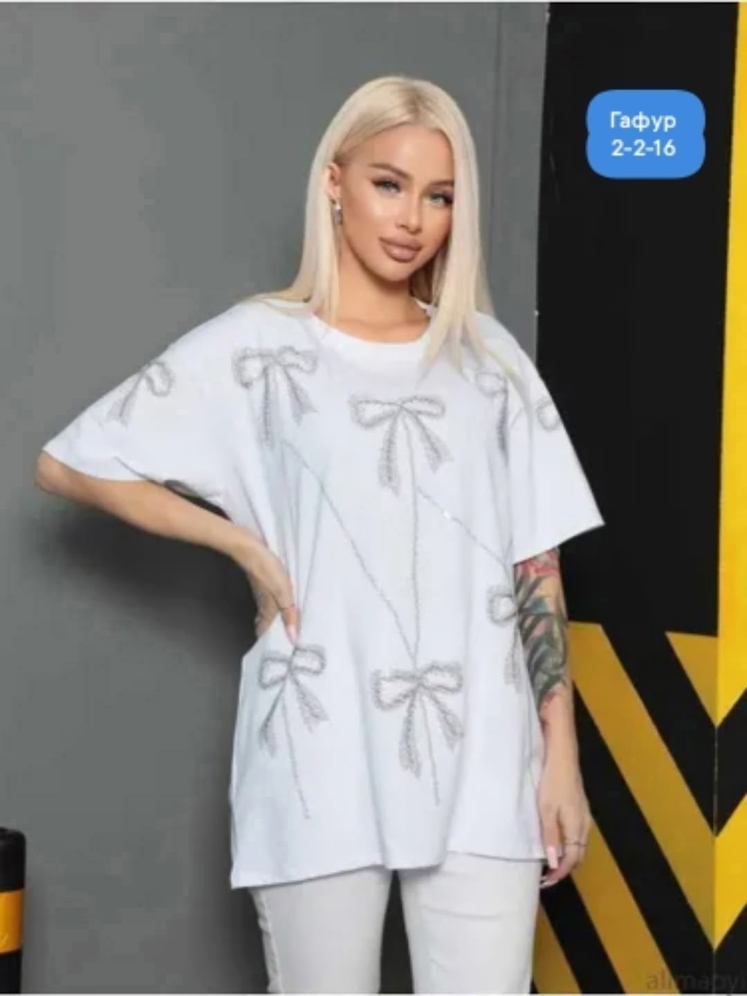 футболка женская,футболки и майки,футболка оверсайз со стразам,футболка,футболка со стразами