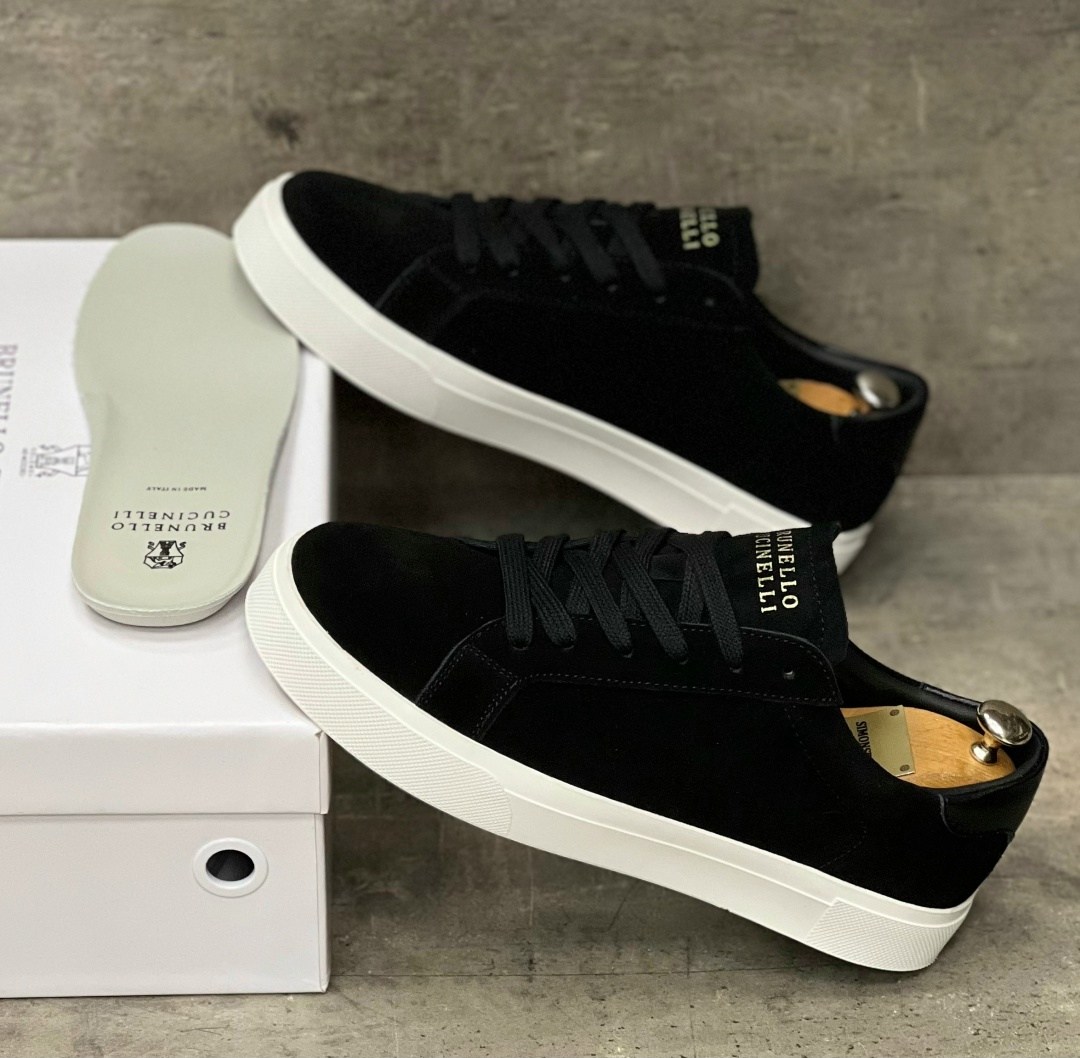 замшевые кеды мужские,кеды замшевые,мужские кроссовки черные из замши и белой подошвой,,мужские кеды