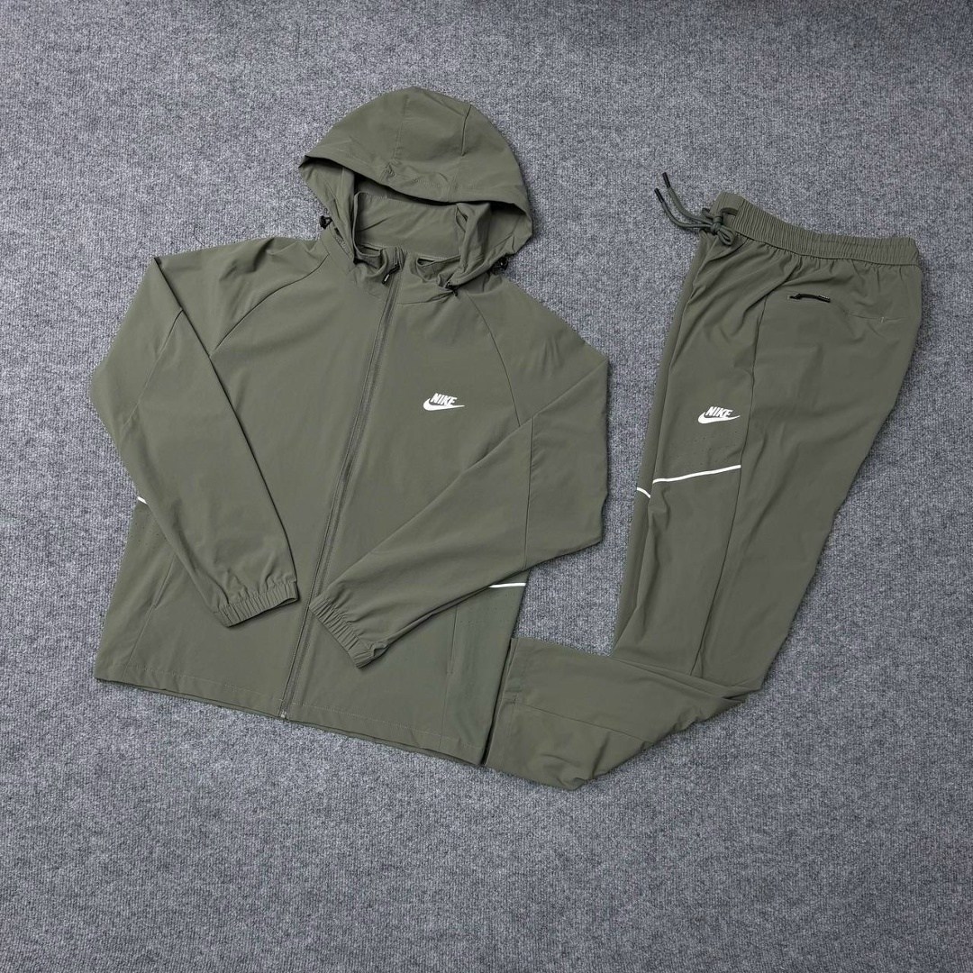 спортивный костюм nike,мужской спортивный костюм nike,спортивный костюм nike на флисе,ветровка мужская nike sportswear windrunner,мужские спортивные костюмы