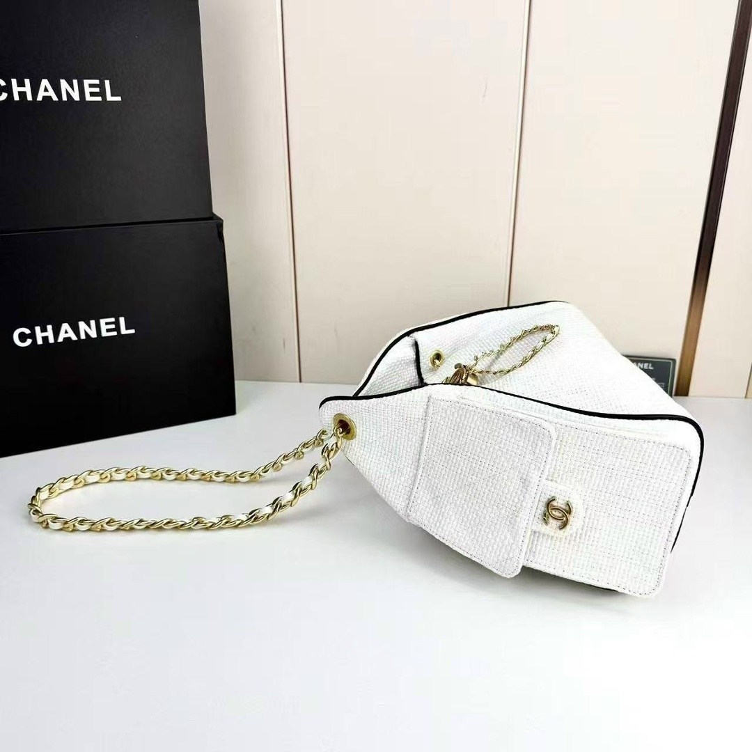 сумка chanel,белая кожаная сумка chanel 25 small,женская сумка chanel,chanel белая кожаная сумка через плечо для женщин,сумка женская шанель стеганая ковша цепь chanel