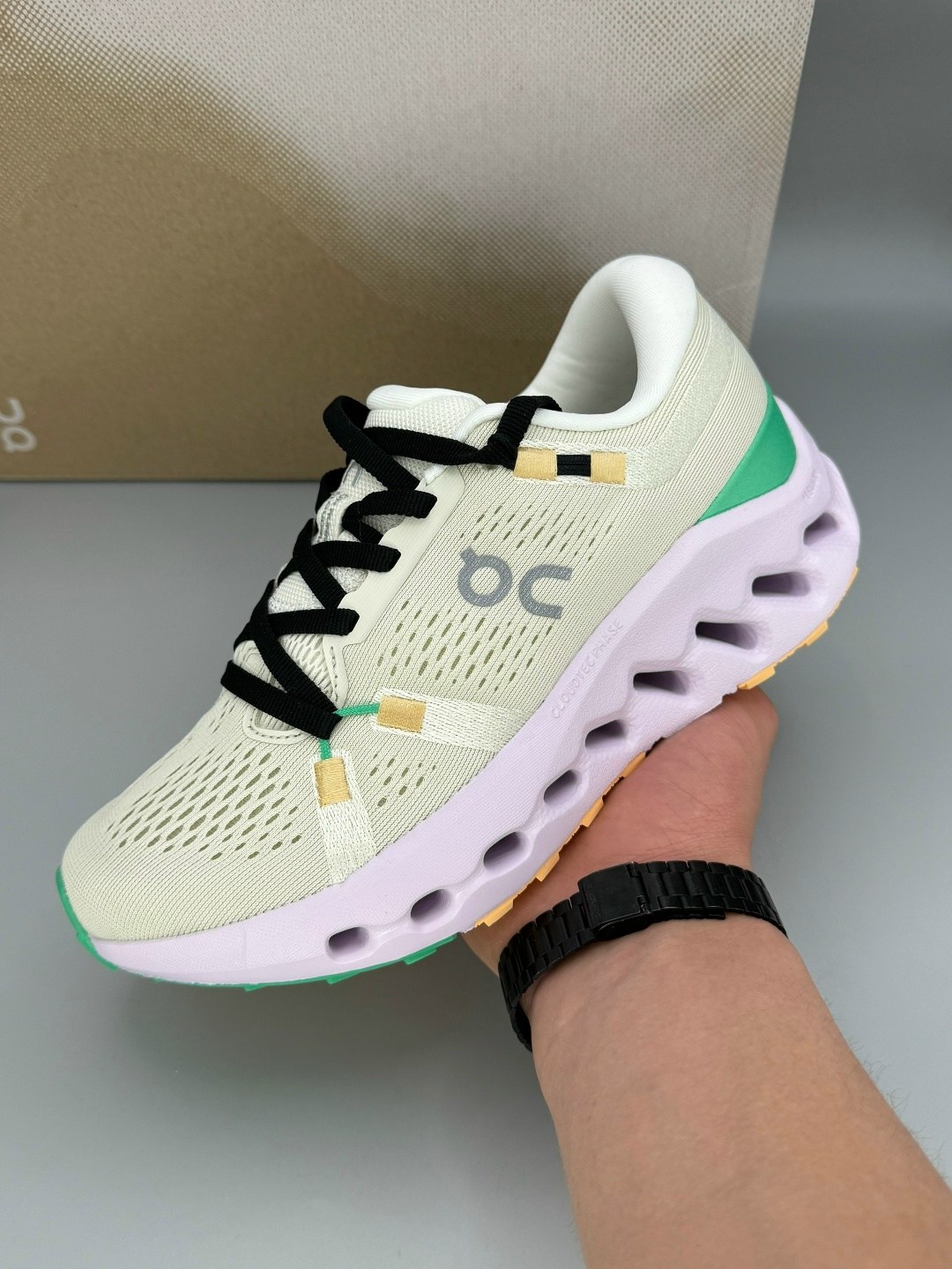 кроссовки,женские кроссовки,беговые кроссовки,кроссовки on,