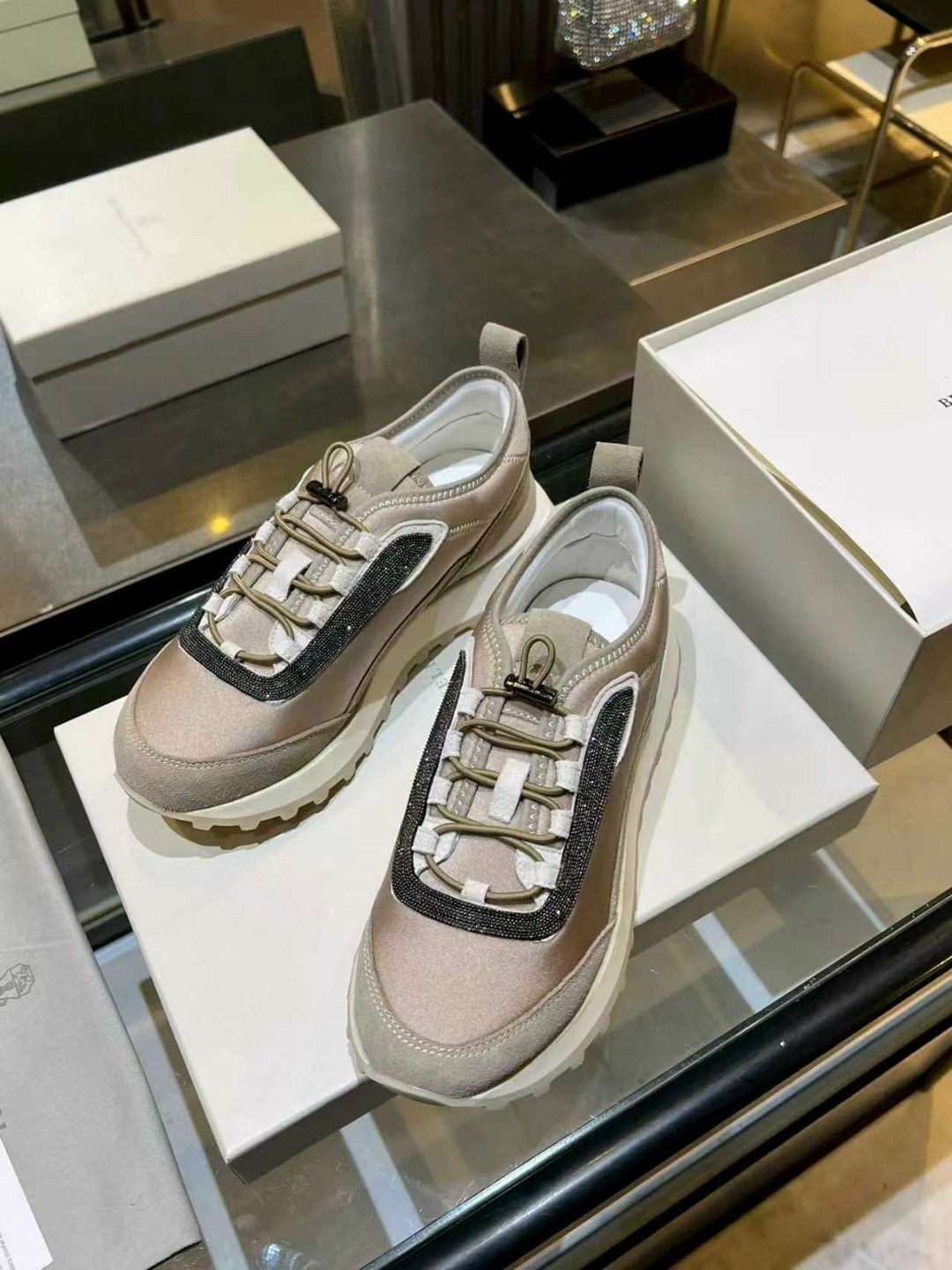 ,кроссовки женскиe,комбинированные кроссовки brunello cucinelli,brunello cucinelli кроссовки,замшевые кроссовки brunello cucinelli