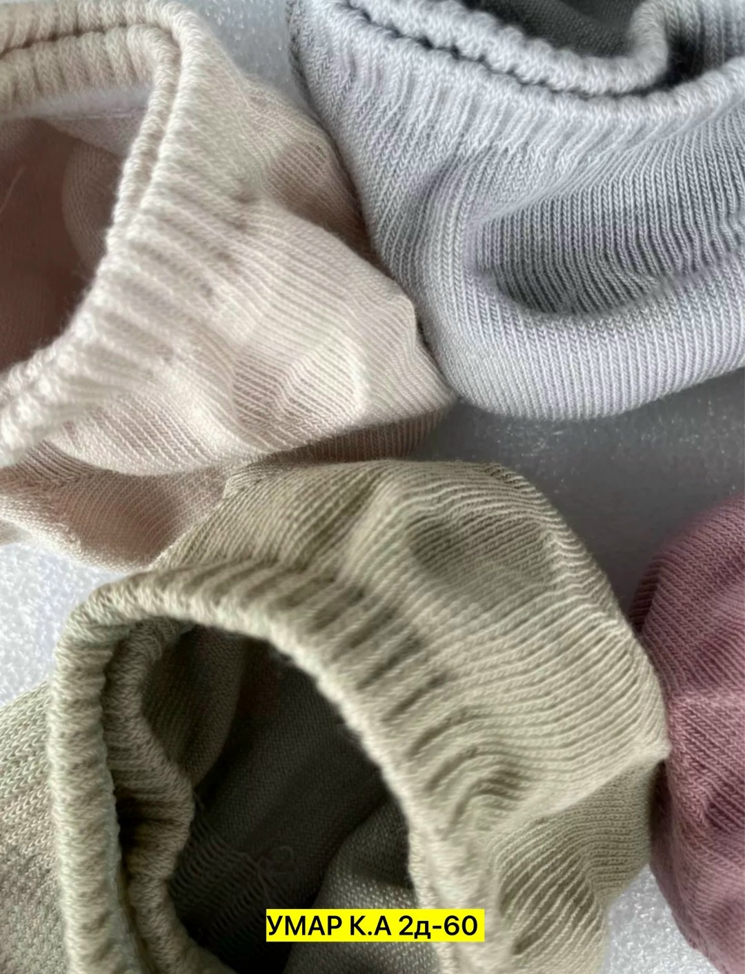 вязаные брюки,свитера вязаные,детский свитер,снуд для новорожденного,вязаная одежда