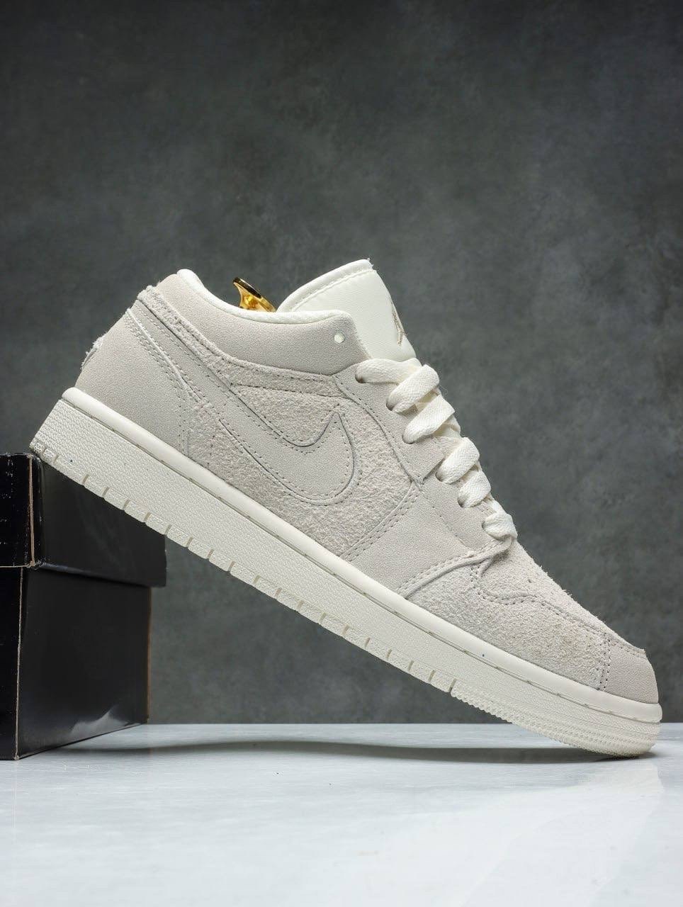 nike air jordan 1 low,nike air jordan 1 low se,кроссовки nike air jordan 1 low,air jordan 1 low triple white,air jordan 1 low se
