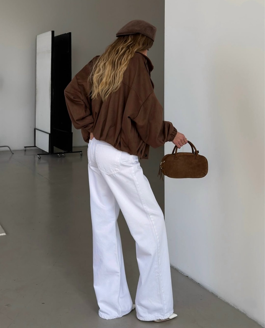 белые джинсы,белые джинсы прямые,широкие джинсы,стильные белые джинсы,джинсы женские белые