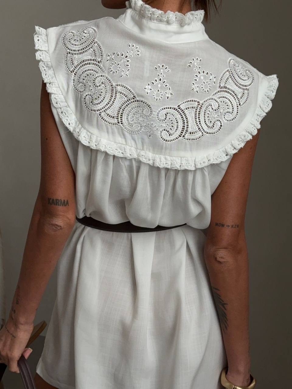 платье с высоким горлом,женское белое платье,женское платье с высоким,блузка с оборками,женская платье