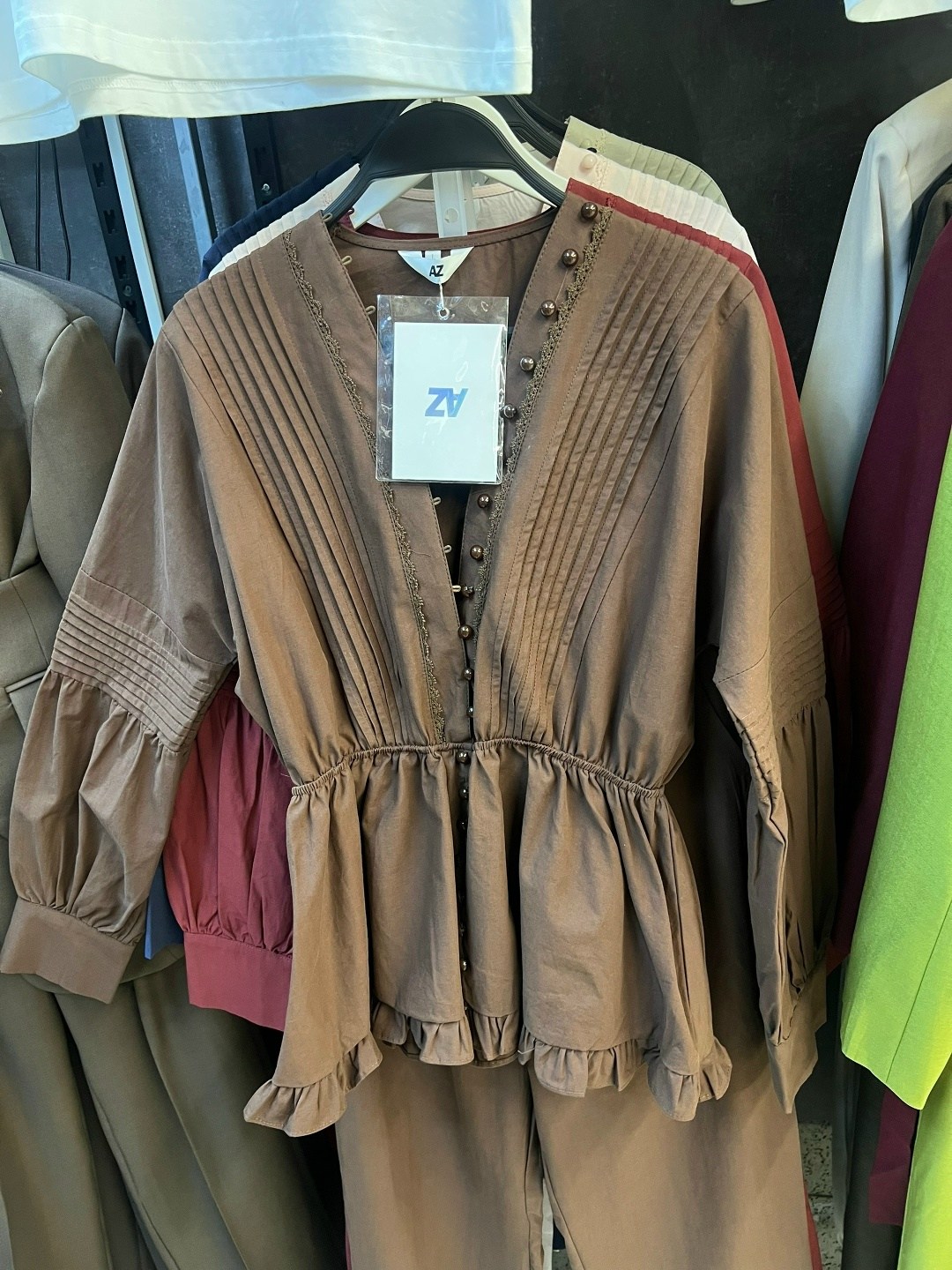 брючный костюм женский,женский костюм,бежевый брючный костюм,льняной костюм женский,костюм