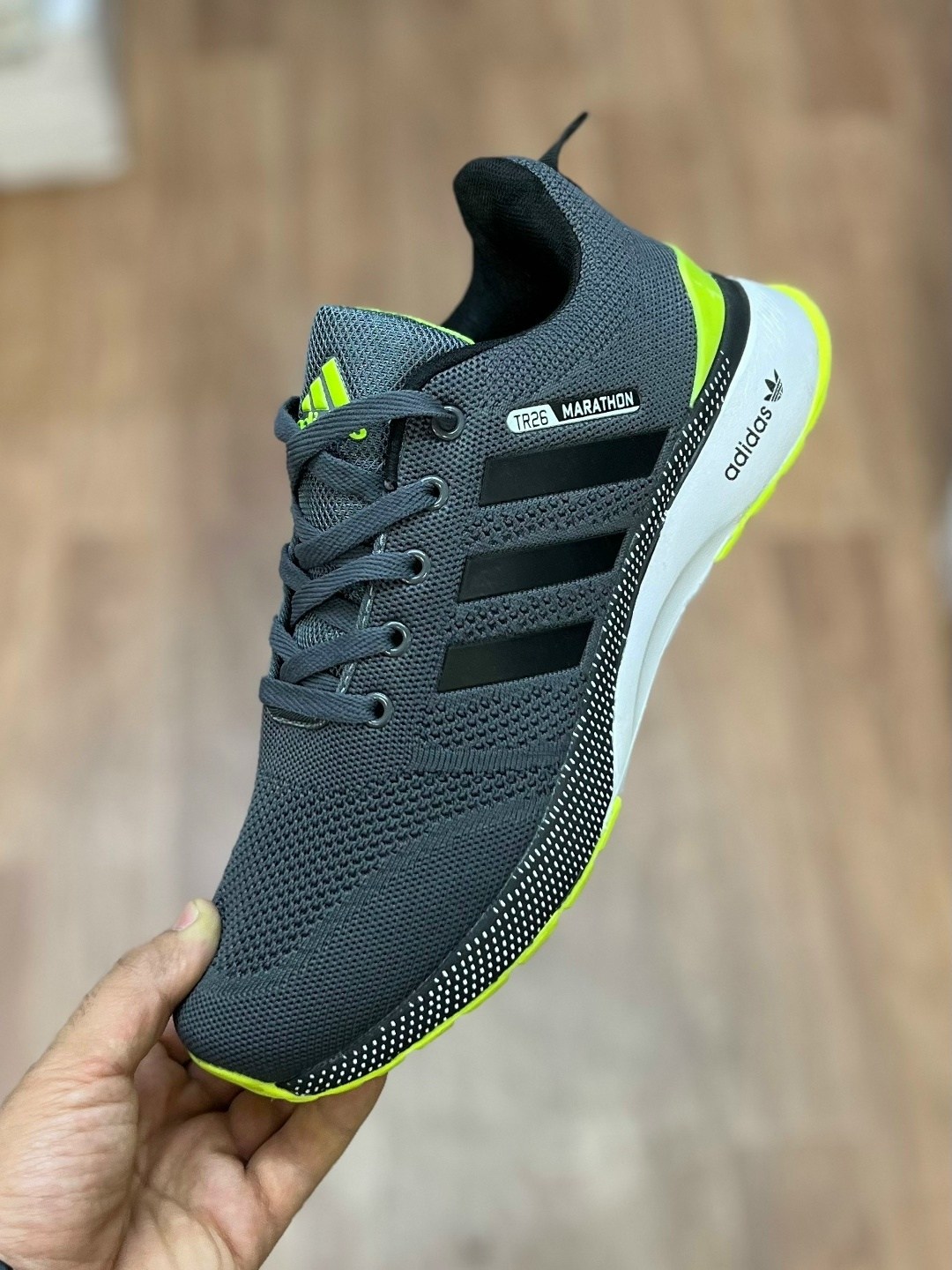 кроссовки adidas,кроссовки adidas мужские,кроссовки адидас,кроссовки,оранжевые кроссовки