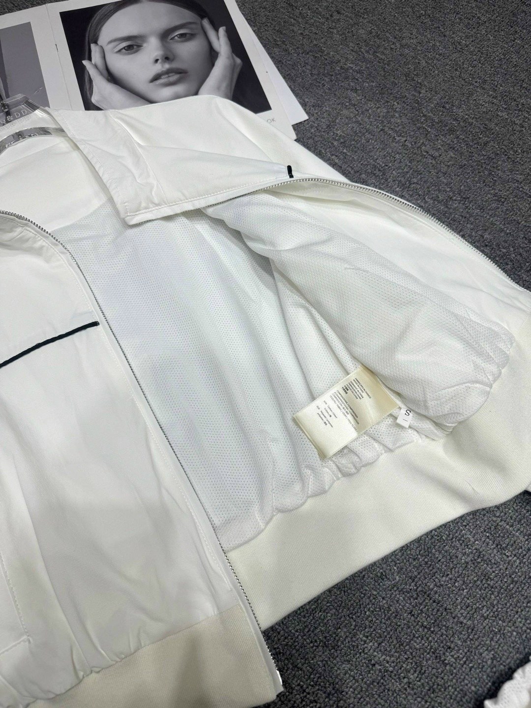 спортивные костюмы,спорт костюм,легкая куртка,костюм женский спортивный,спортивный костюм стильный