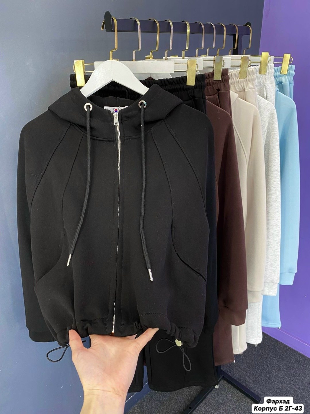 костюм трикотажный,костюм спортивный,костюм с брюками,женский костюм,костюм белый