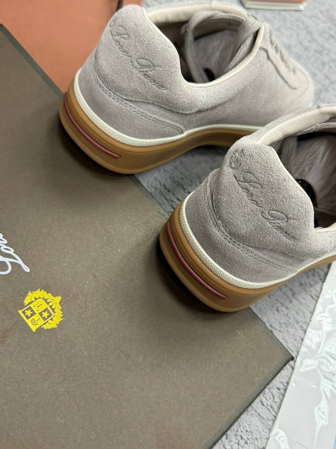 кеды loro piana,,кроссовки loro piana,кеды брендовые,замшевые кроссовки