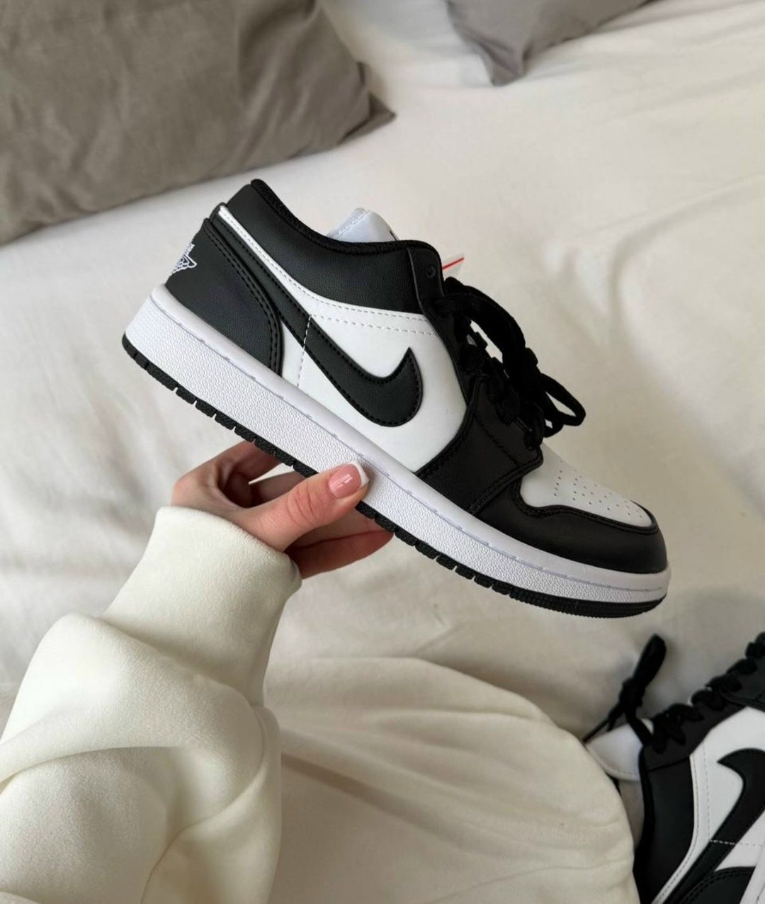 nike air jordan 1 low,air jordan 1 low black and white,кроссовки nike air jordan 1 low,nike air jordan 1,air jordan 1 low