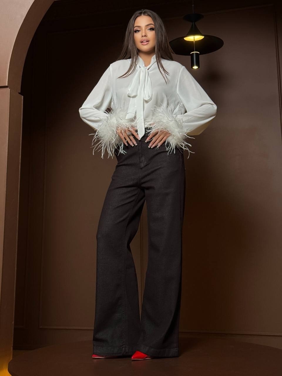 блузка с перьями,блуза с перьями,блузка стильная,блуза с перьями fashionbook,рубашка с перьями