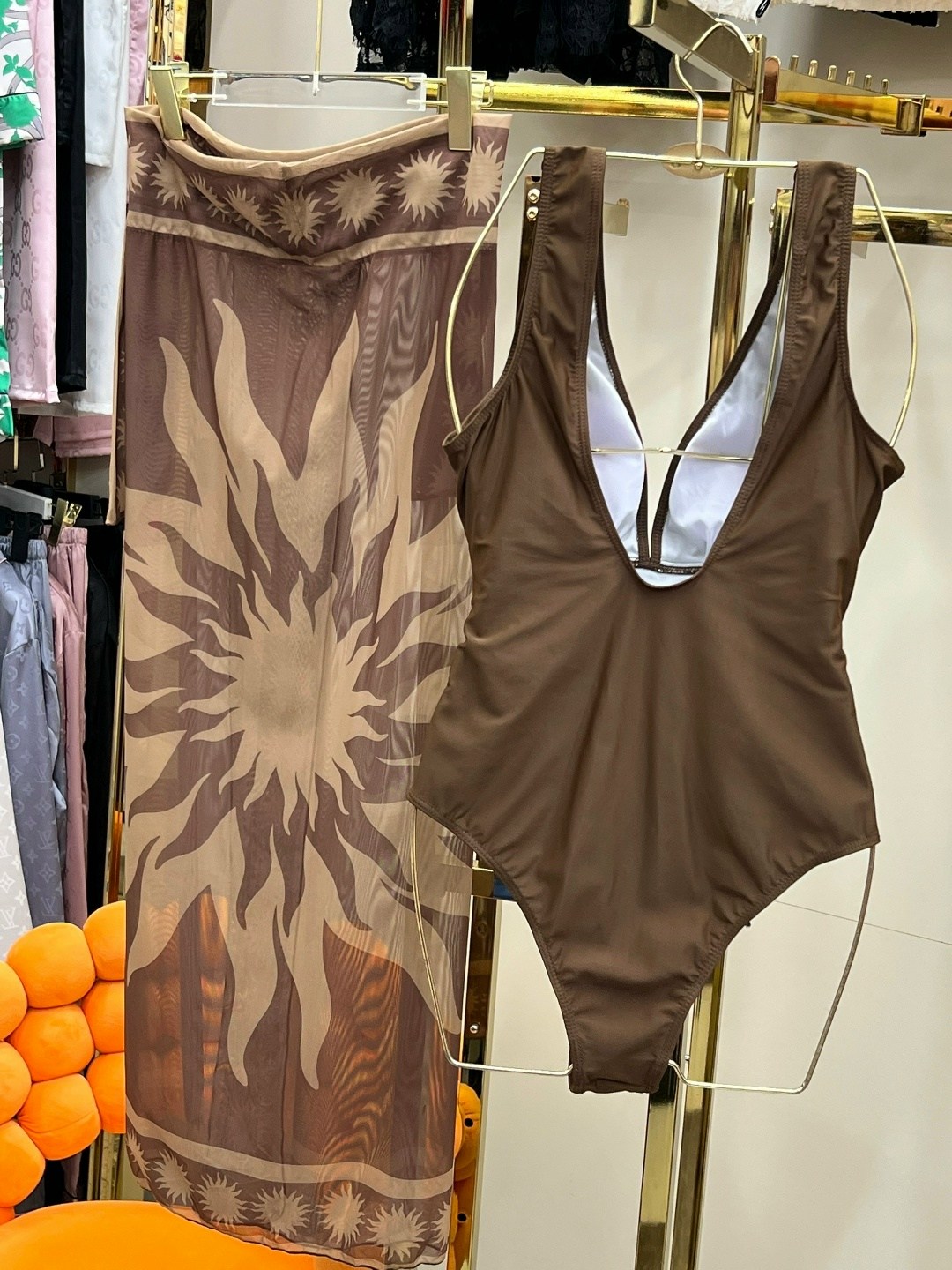 женский купальник слитный,купальник женские,слитные купальники,купальные костюмы,коричневый купальник