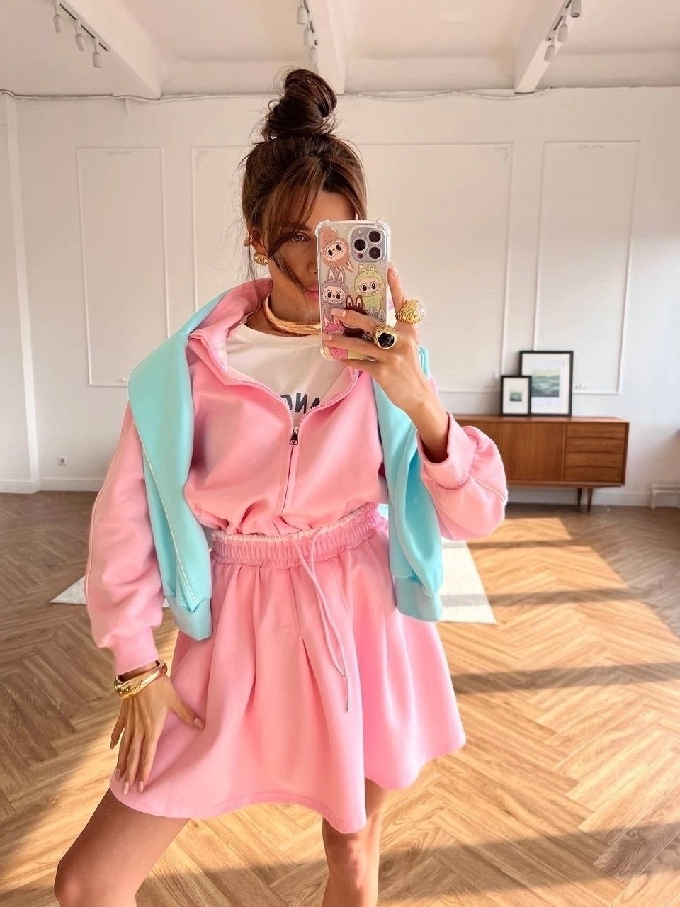 стильные костюмы,трикотажные костюмы,женские костюмы,костюм с юбкой,костюм спортивный