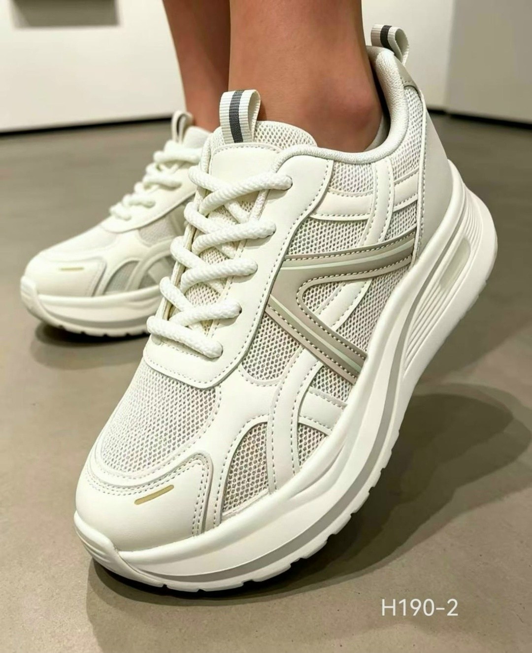 женские кроссовки,кроссовки для женщин,массивные кроссовки,кроссы женские,модные кроссовки