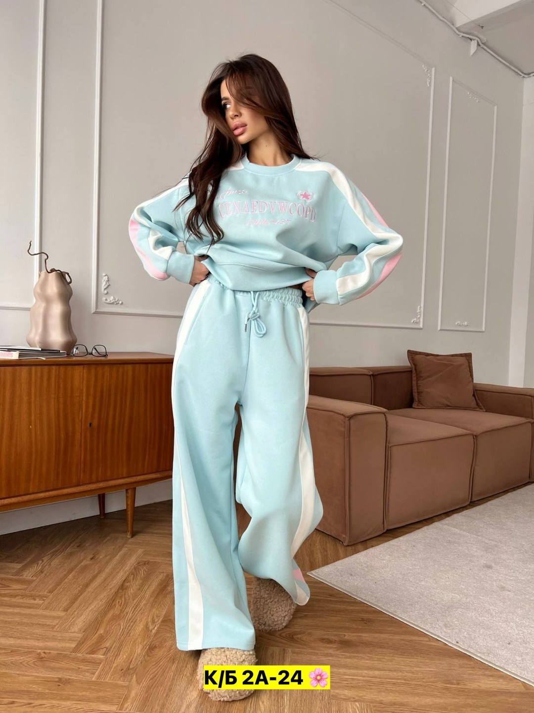 cпортивный костюм женский на флисе,костюм спортивный женский,современные спортивные костюмы,стильные костюмы,трикотажные костюмы