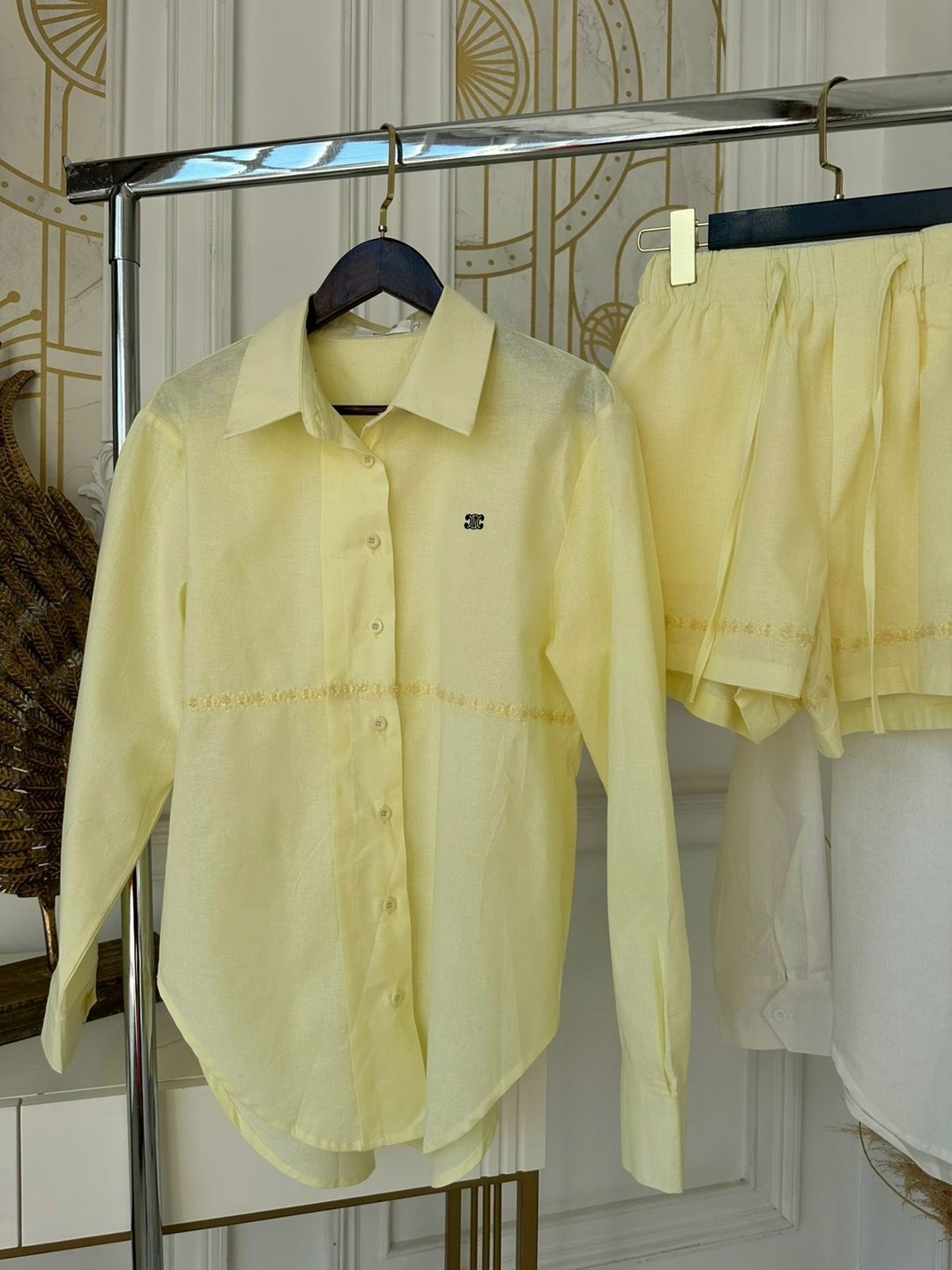 женский костюм с шортами,рубашка модная,желтая рубашка,костюм с шортам,рубашка льняная