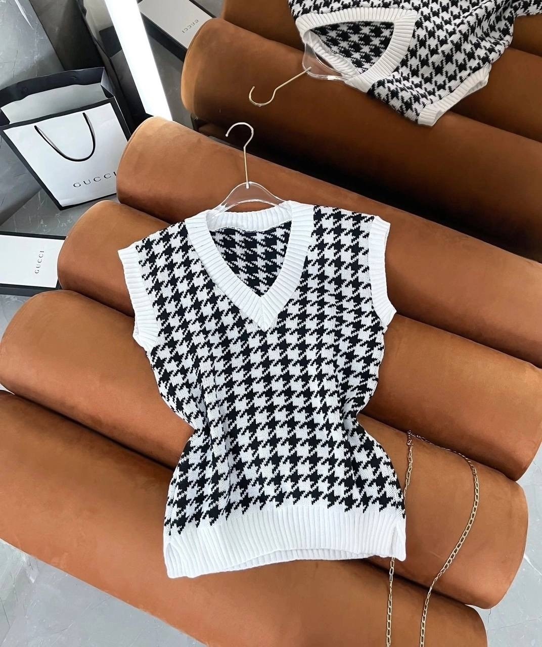 жилетка женская,трикотажный жилет,жилет вязаный женский,жилетка вязаная,вязаные жилеты