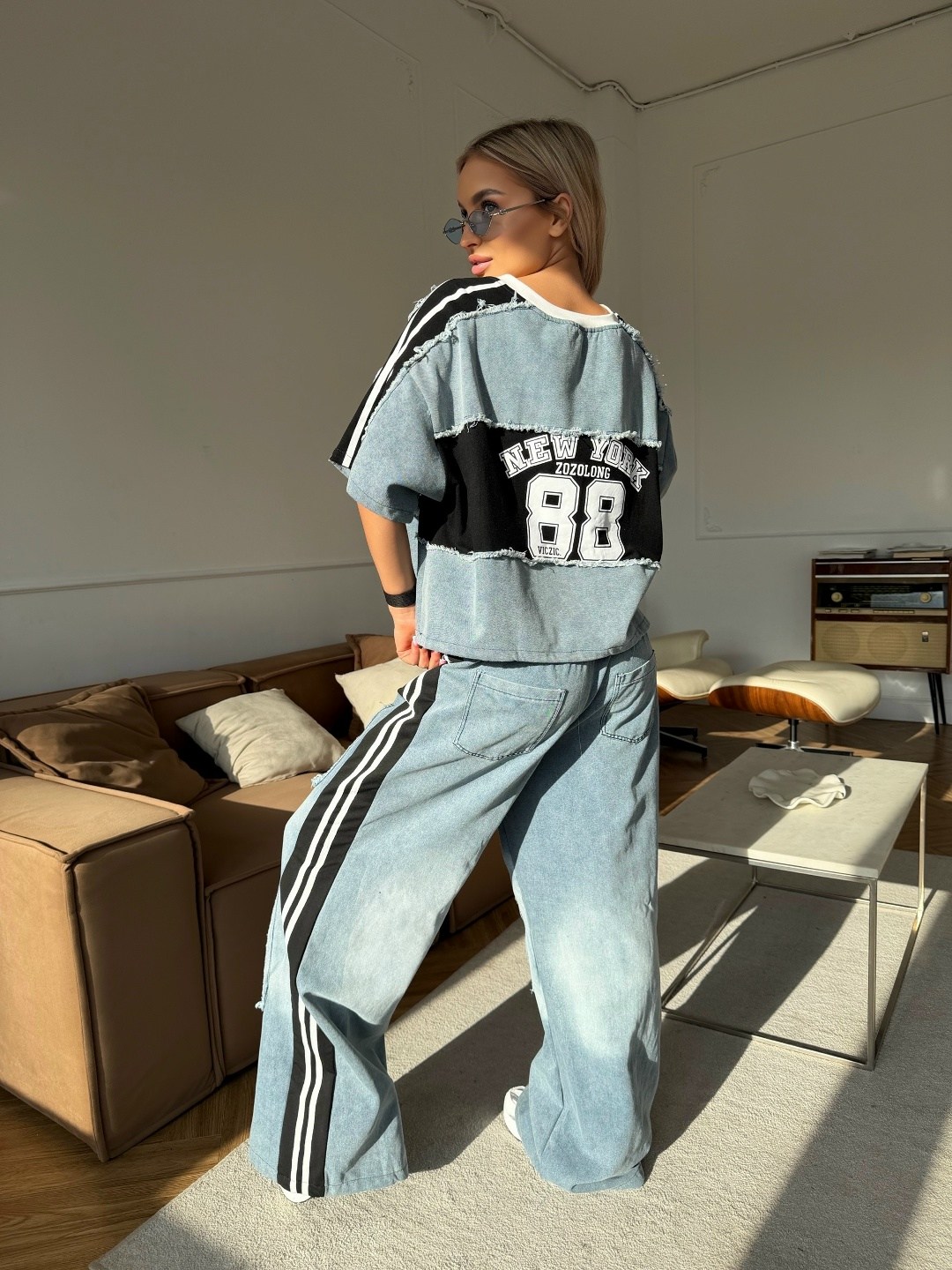 джинсы комбинированные,женский костюм,костюм,брюки модные