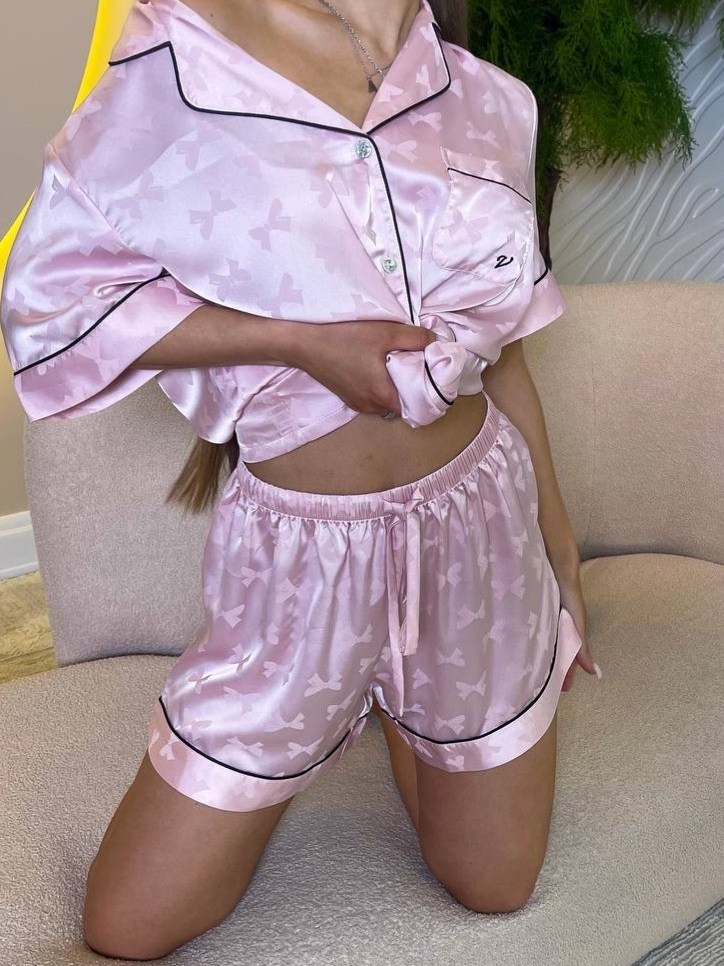 шелковая пижама с шортами и рубашкой,женская пижама с шортами,женская пижама,пижама,пижама розовая