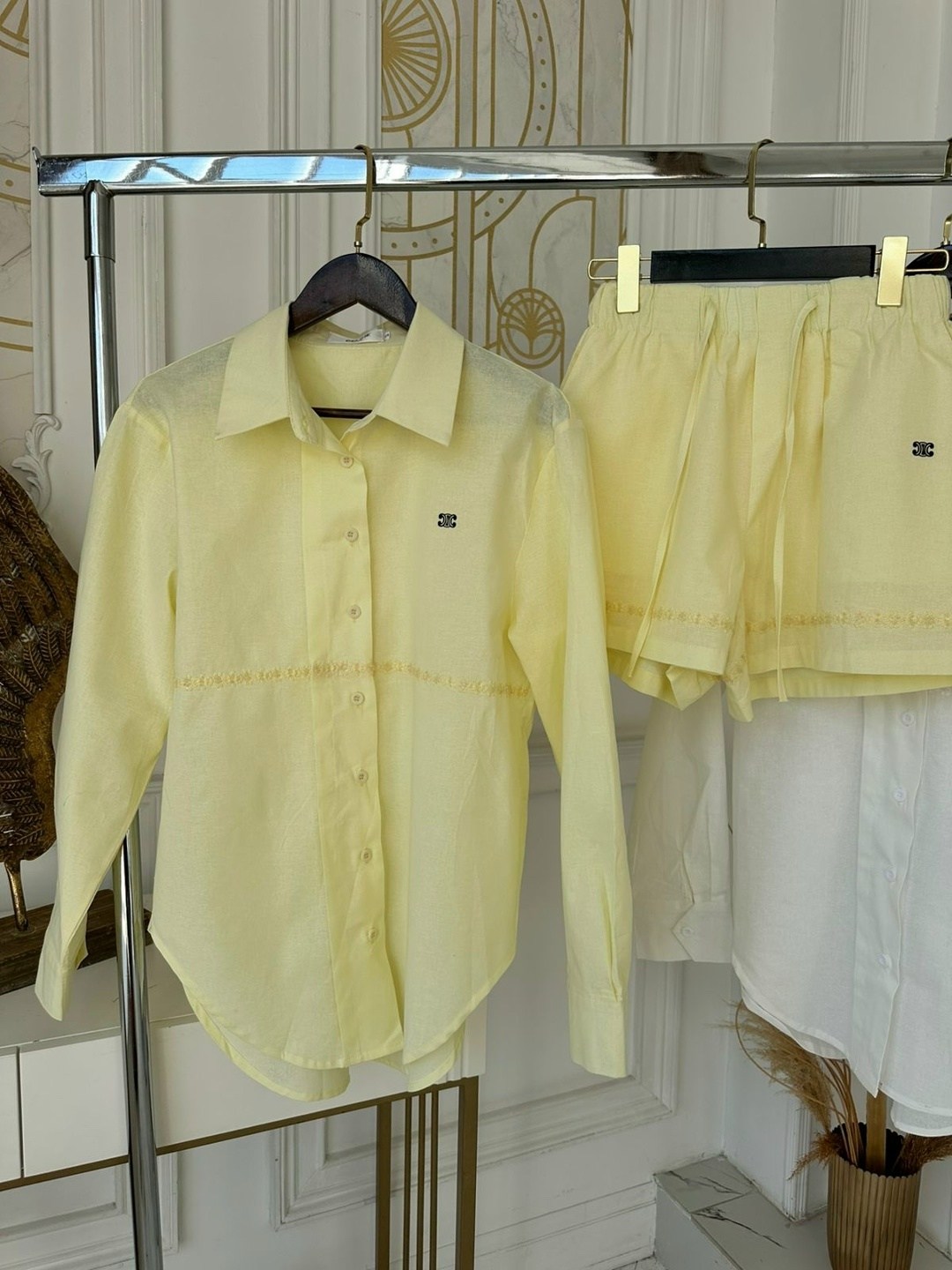 женский костюм с шортами,рубашка модная,желтая рубашка,костюм с шортам,рубашка льняная