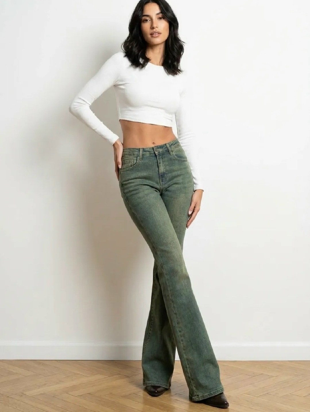 джинсы женские клеш,джинсы клеш,джинсы женские клеш с высокой посадкой,джинсы стильные,расклешенные джинсы