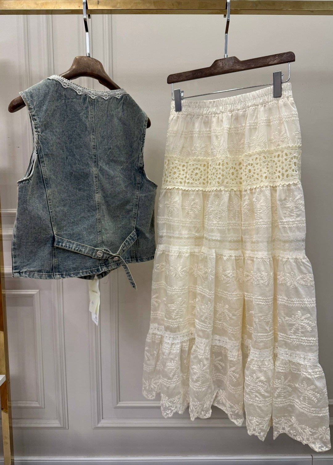 джинсовый жилет с кружевом,джинсовая жилетка с кружевом,джинсовый жилет,джинсовая жилетка,женский джинсовый жилет