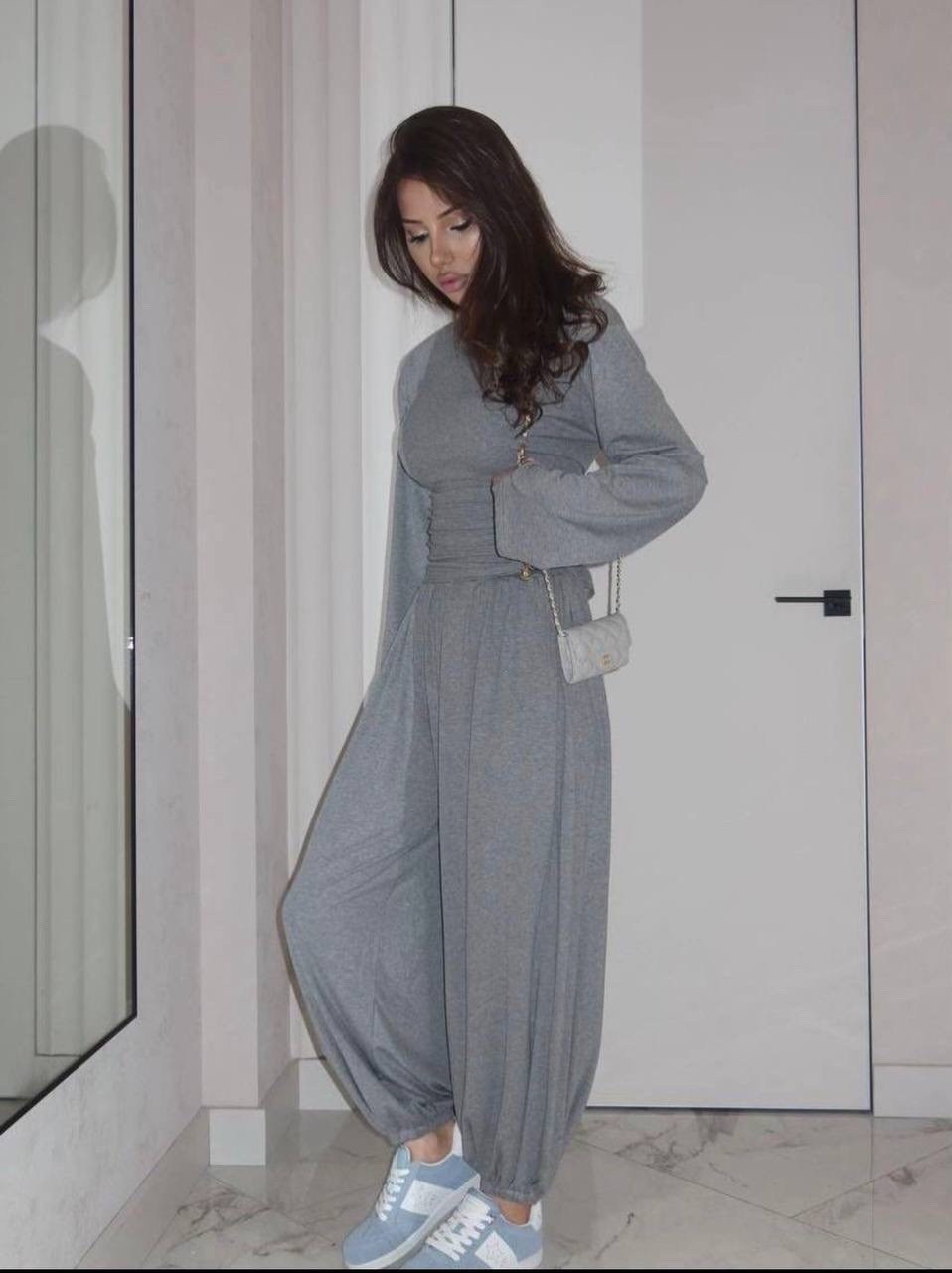 брюки комплект,брючный костюм нежно,брюки серые,костюм,трикотажный костюм женский