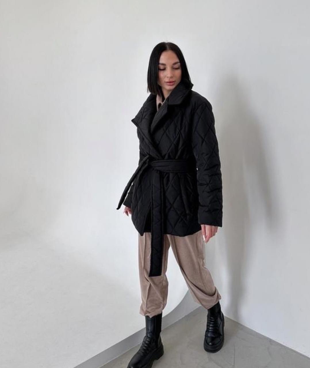 куртка стеганая удлиненная демисезон с поясом zarina,демисезонная женская куртка,куртка женская демисезонная стеганая,стеганая куртка с поясом,стеганая куртка демисезон