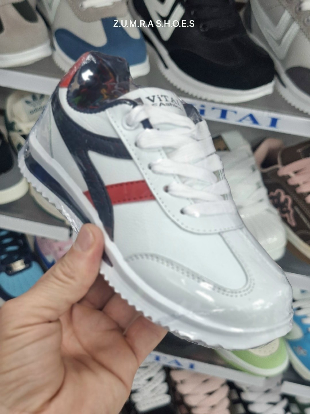 ,женские кроссовки,кроссовка,черные кроссовки,повседневные кроссовки