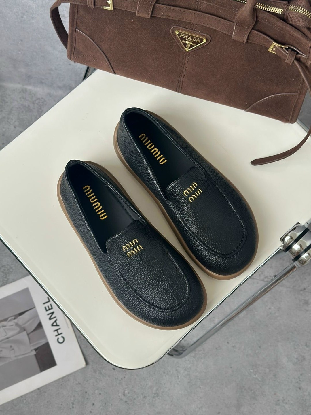 ,женские кожаные лоферы miu miu коричневые,женские лоферы, повседневные,женская