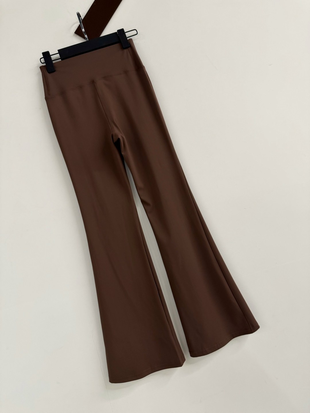 женские брюки клеш,брюки классические,расклешенные брюки,широкие брюки женские,брюки клеш