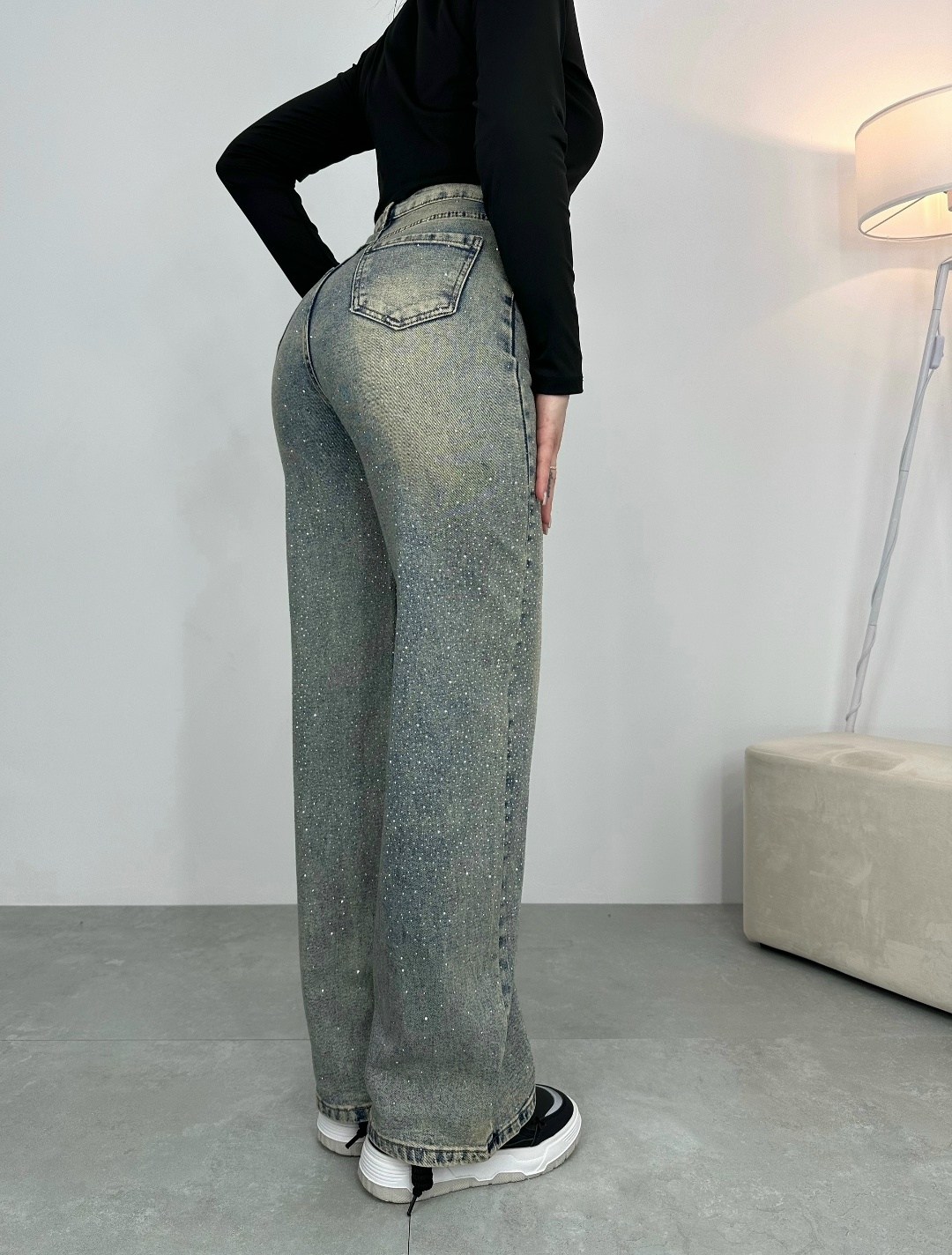 женские джинсы,джинсы широкие,джинсы женские широкие,модные джинсы,джинсы