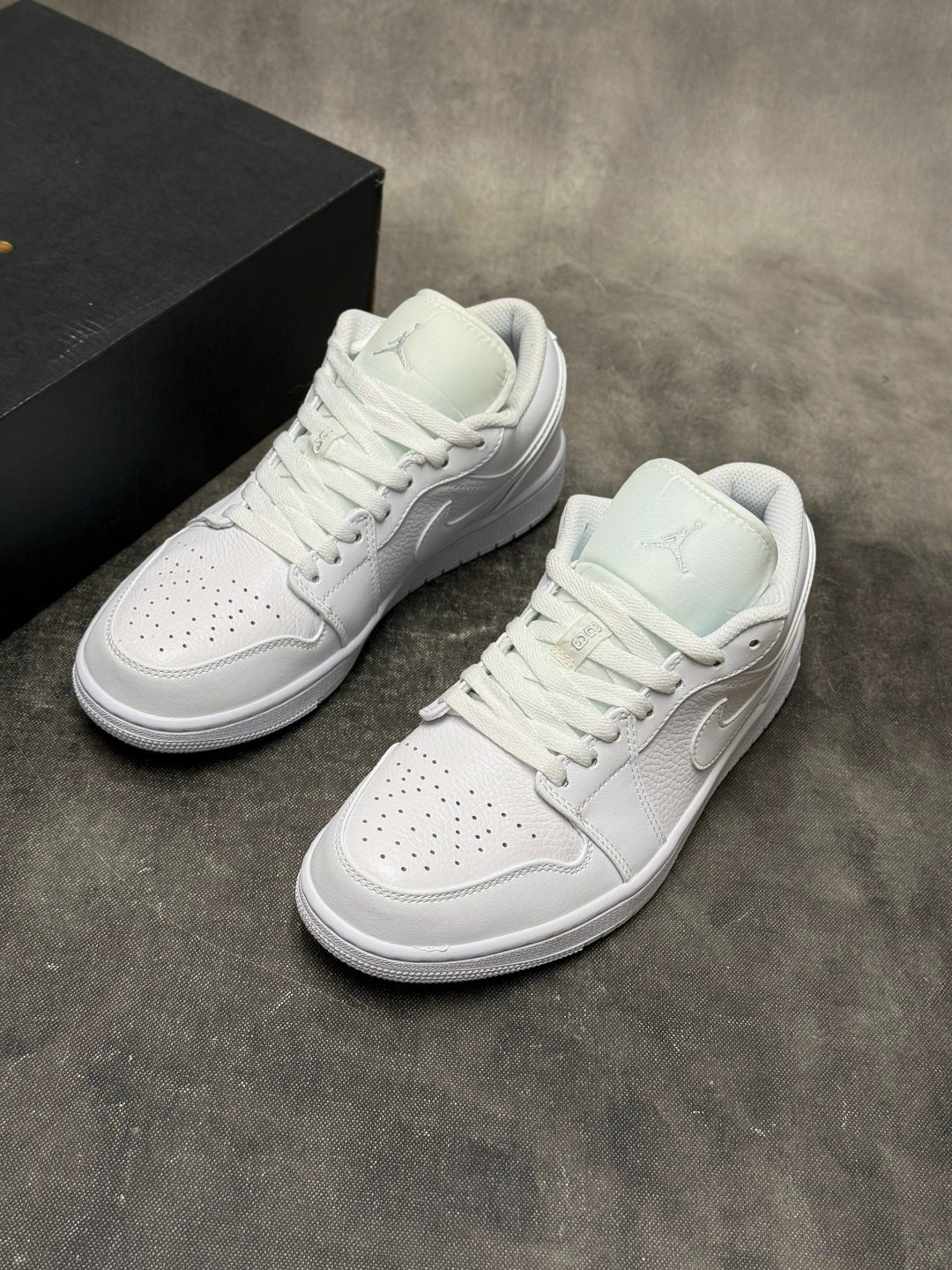 air jordan 1 low triple white,jordan 1 low triple white,nike air jordan 1 low,nike air jordan 1 low white,air jordan 1 low