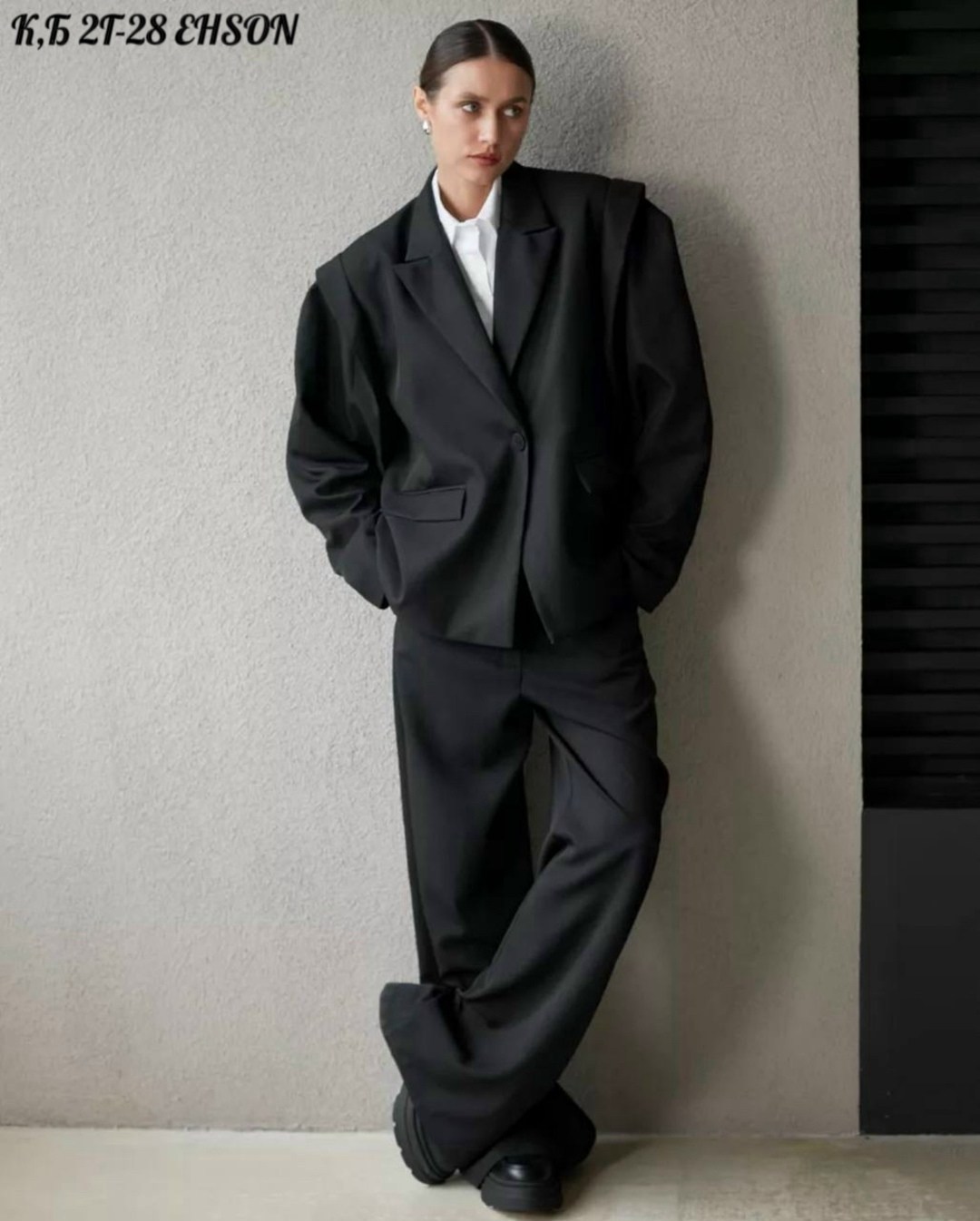 женский пиджак оверсайз,пиджак оверсайз трендовый с объемными рукавами,жакет женский офисный,женский пиджак,пиджак удлиненный с объемными рукавами оверсайз ulka shop