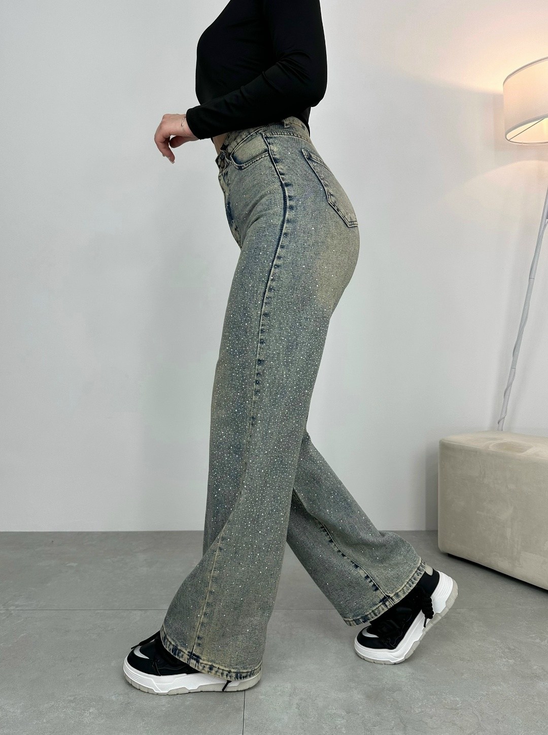 женские джинсы,джинсы широкие,джинсы женские широкие,модные джинсы,джинсы