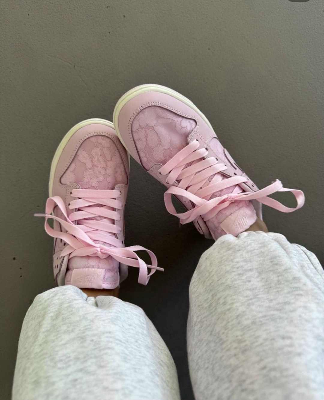 nike dunk low pink,nike dunk low gs 'triple pink',кроссовки найк розовые,nike dunk low,розовые найк