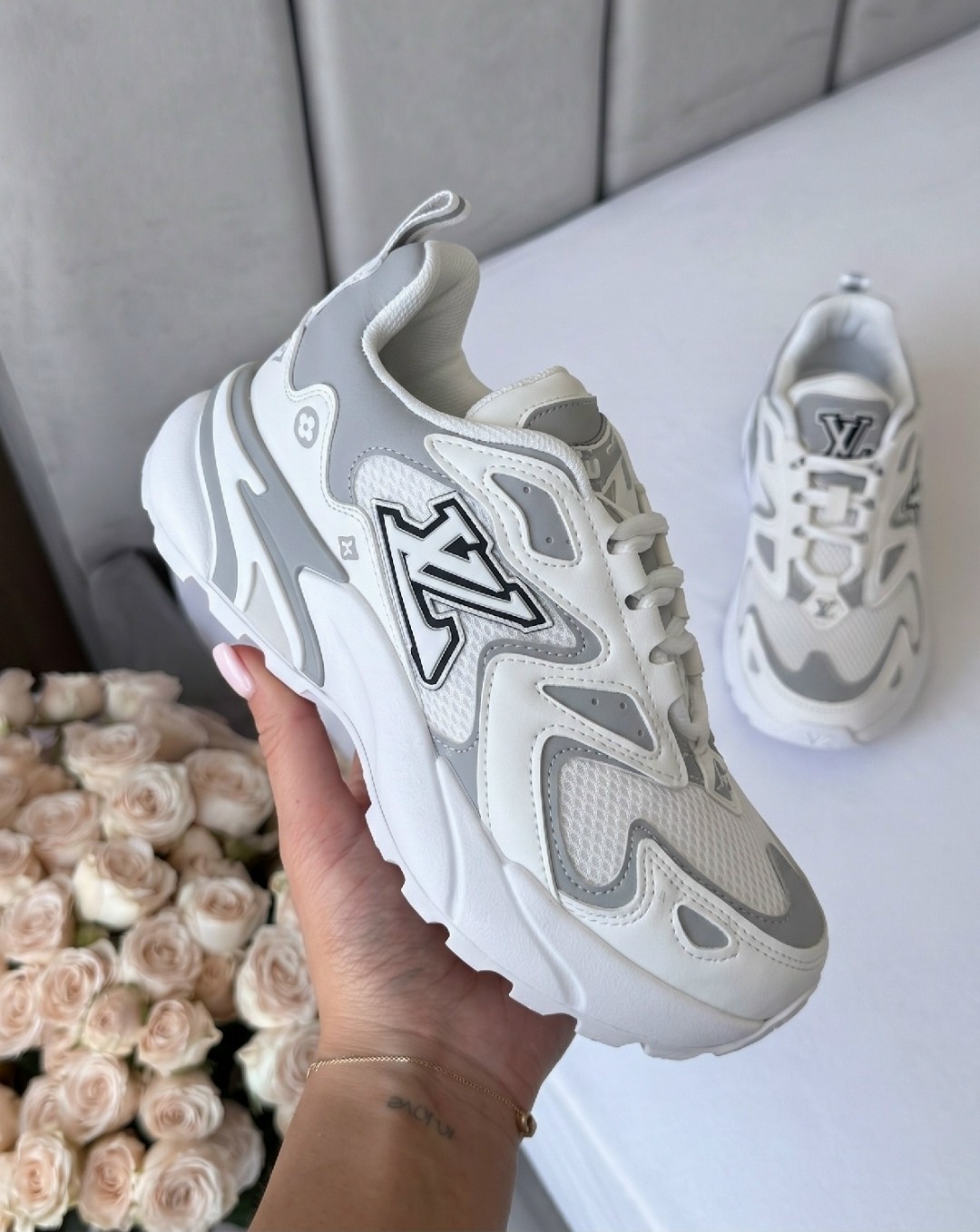 женские кроссовки,кроссовки модные,кроссовки,спортивная ,кроссовки универсальные