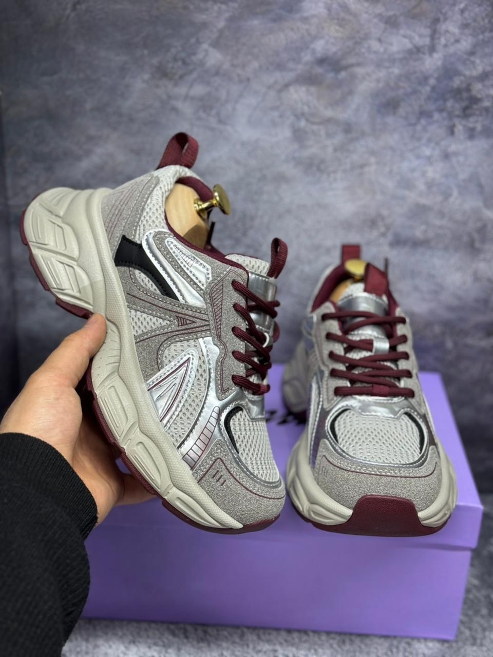 кроссовки,кроссовки женские,кроссовки модные,массивные кроссовки,кроссовка